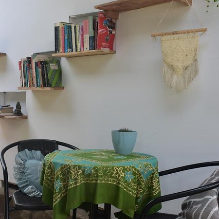 Mama'S Homestay Ruteng Exterior foto